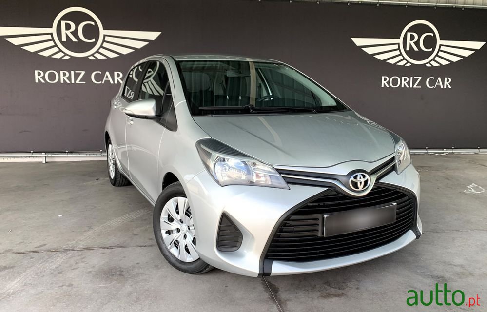 2014' Toyota Yaris photo #2