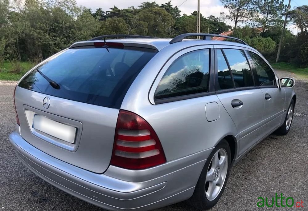 2001' Mercedes-Benz C 220 photo #4