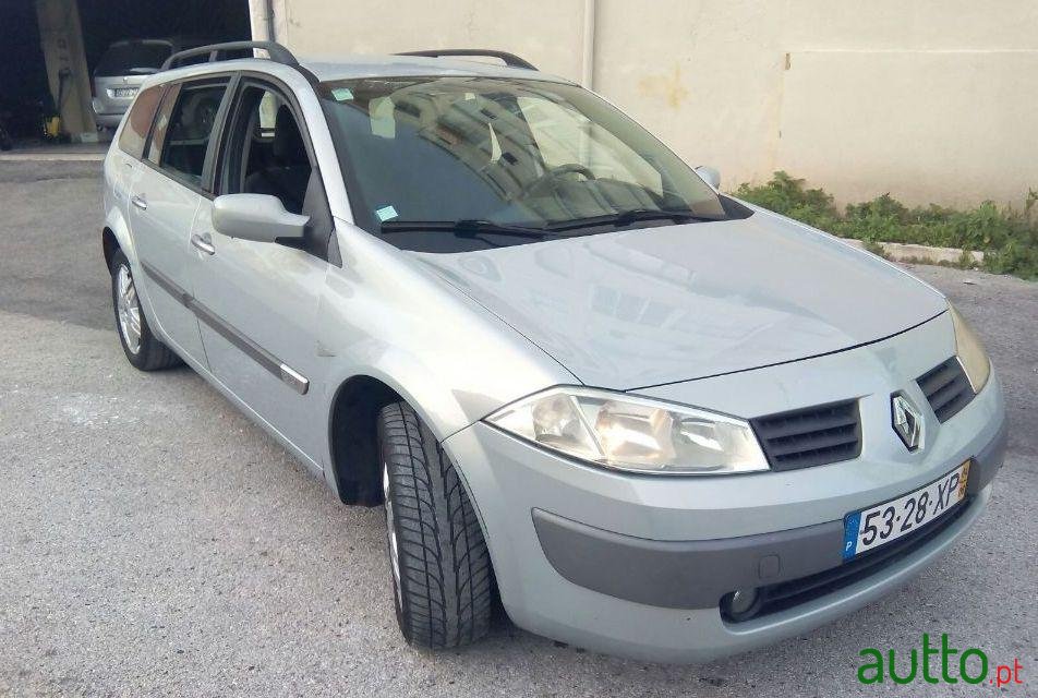 2004' Renault Megane Break photo #1