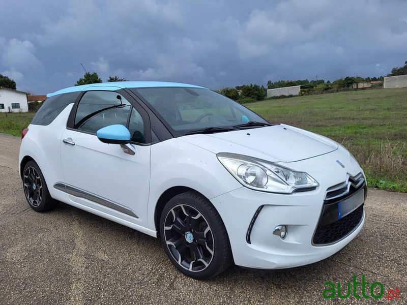 2011' Citroen DS3 photo #1