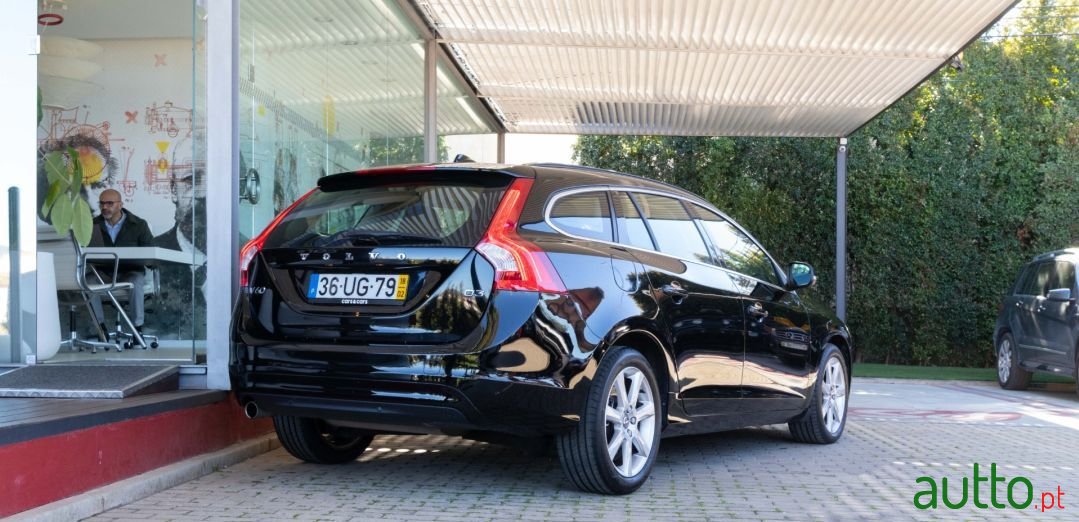 2018' Volvo V60 photo #4