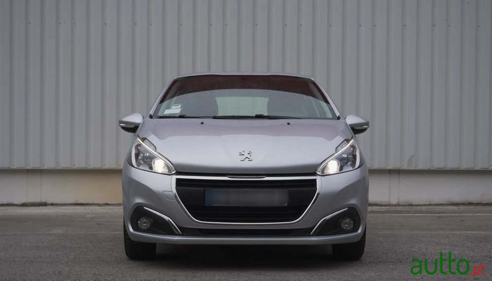 2017' Peugeot 208 photo #3