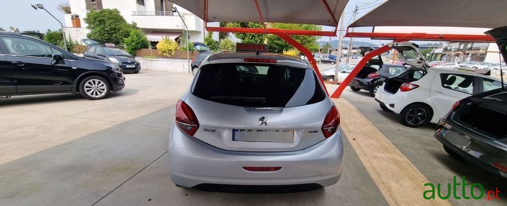 2016' Peugeot 208 photo #6