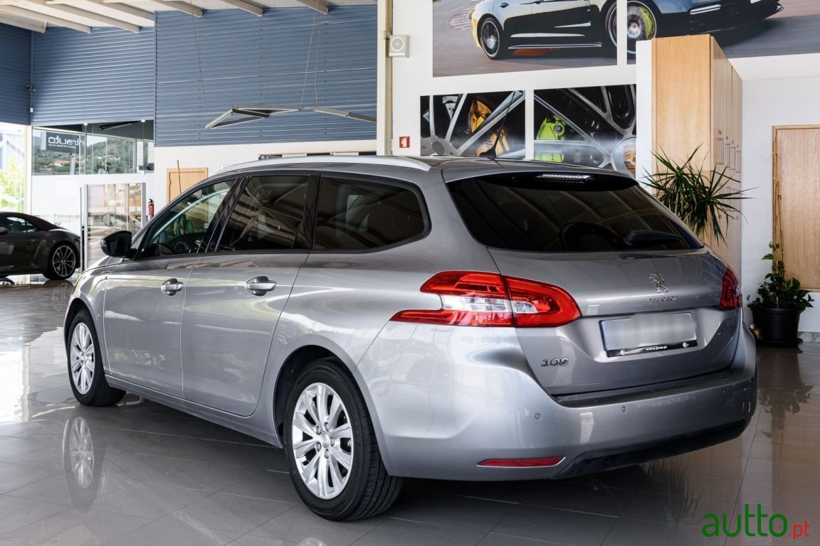 2017' Peugeot 308 Sw photo #6