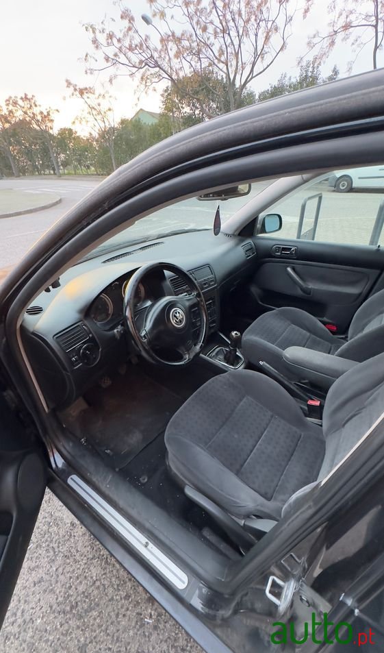 2001' Volkswagen Bora photo #3