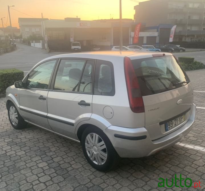 2003' Ford Fusion photo #4