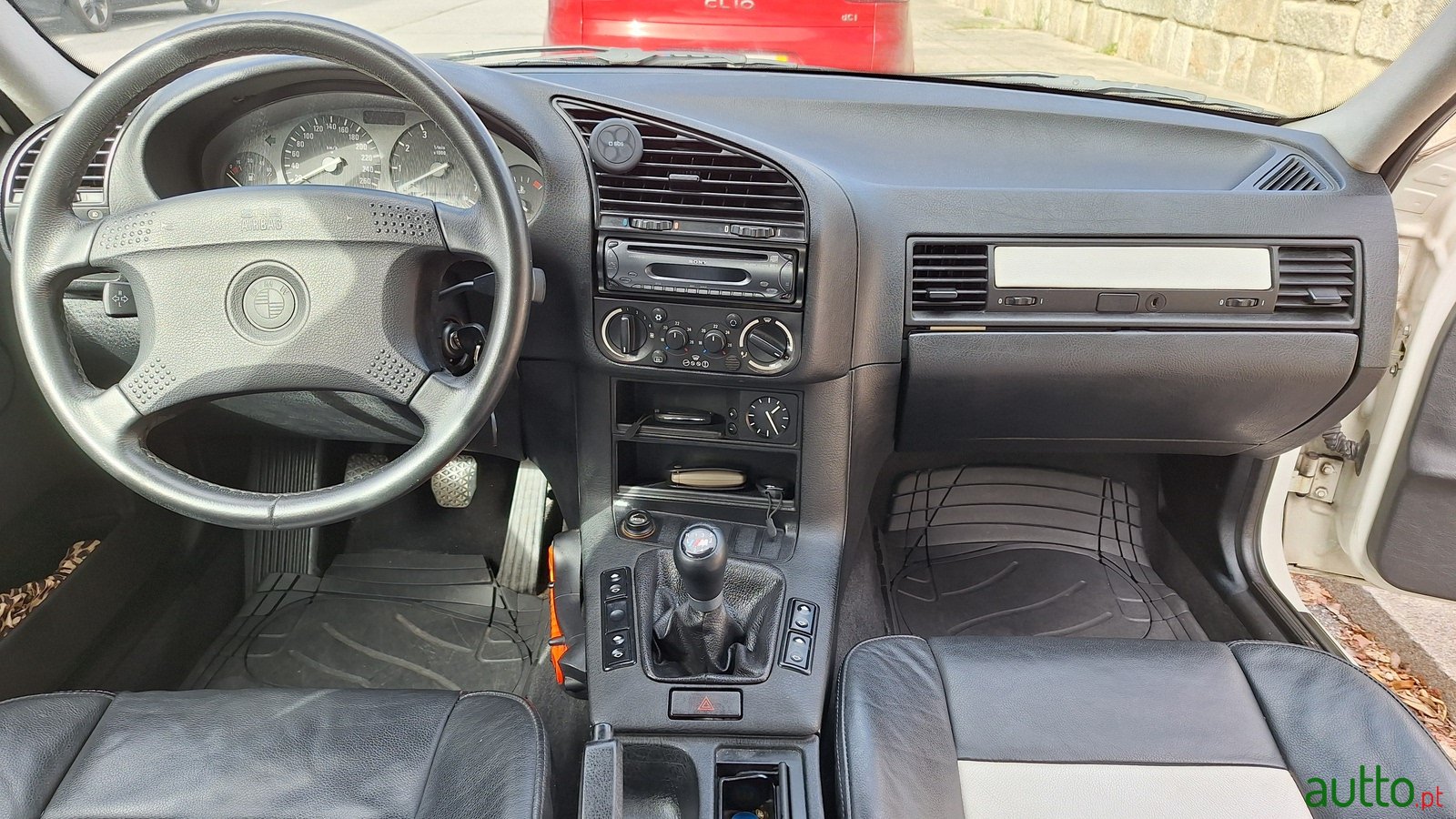 1994' BMW 318 IS photo #6