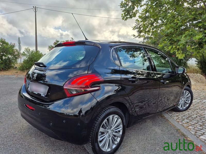 2015' Peugeot 208 photo #6