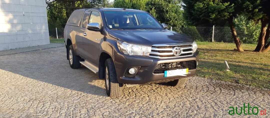 2020' Toyota Hilux photo #1