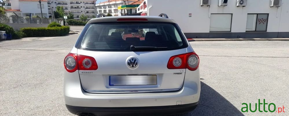 2009' Volkswagen Passat Variant photo #4