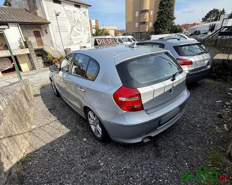 2010' BMW Série 1 D photo #2