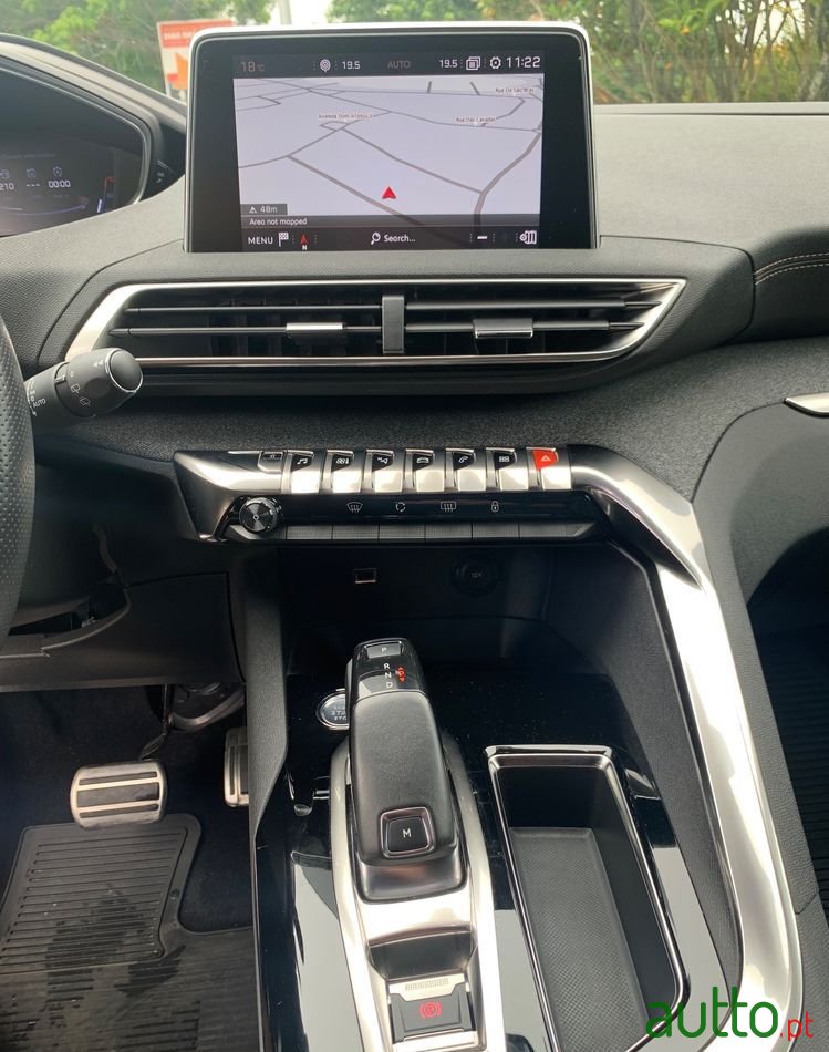 2019' Peugeot 3008 photo #4