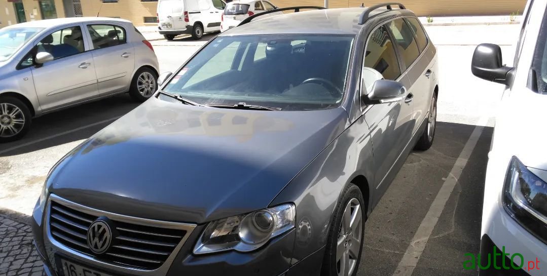 2007' Volkswagen Passat photo #5