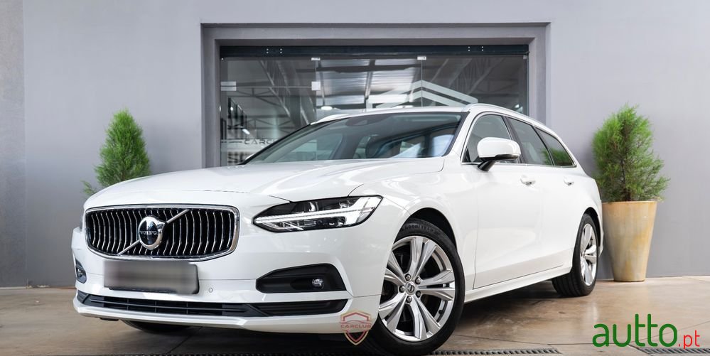 2021' Volvo V90 photo #2