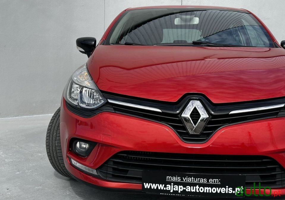 2018' Renault Clio photo #2