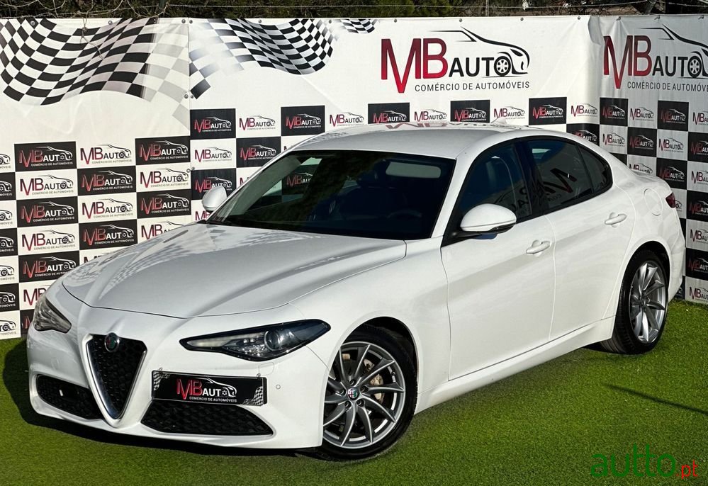 2017' Alfa Romeo Giulia 2.2 D Super At8 photo #1