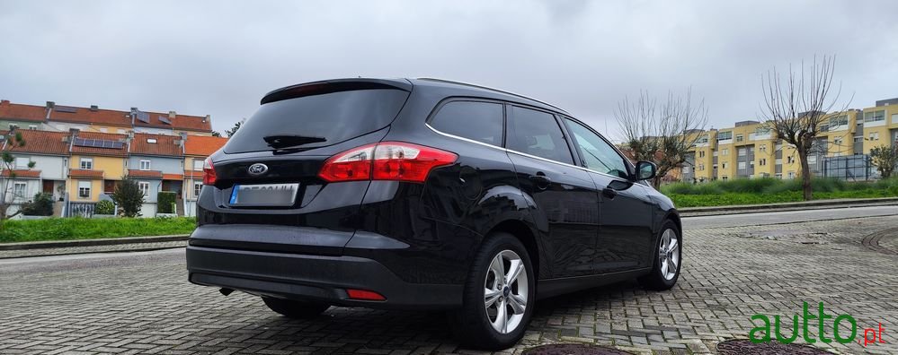 2012' Ford Focus Sw photo #6