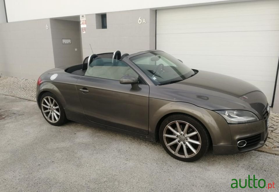 2011' Audi TT photo #1