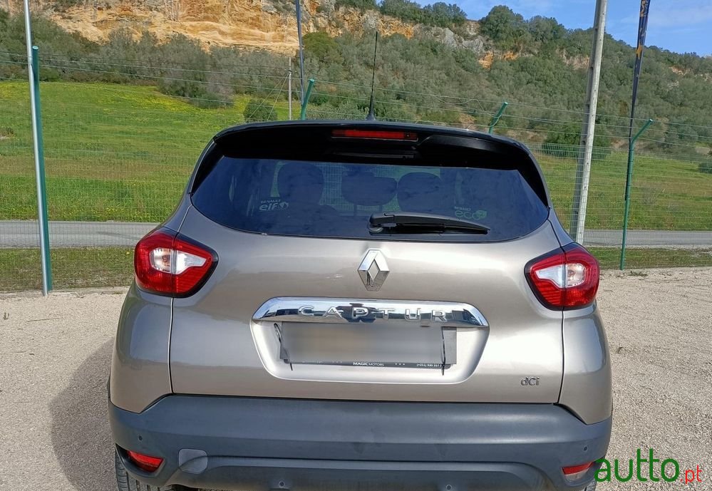 2015' Renault Captur 1.5 Dci Exclusive photo #5