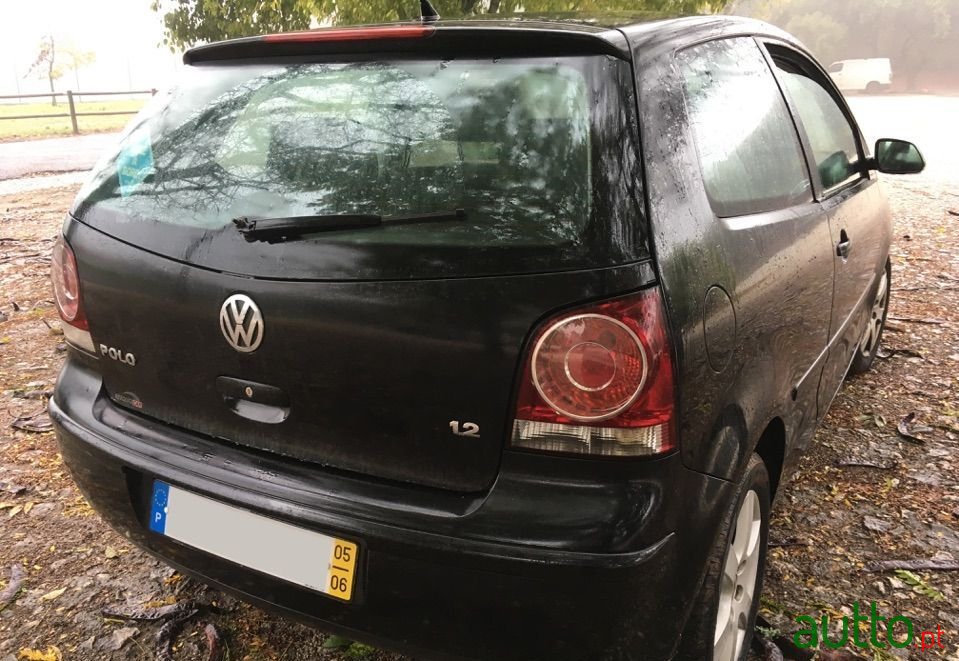 2005' Volkswagen Polo photo #4