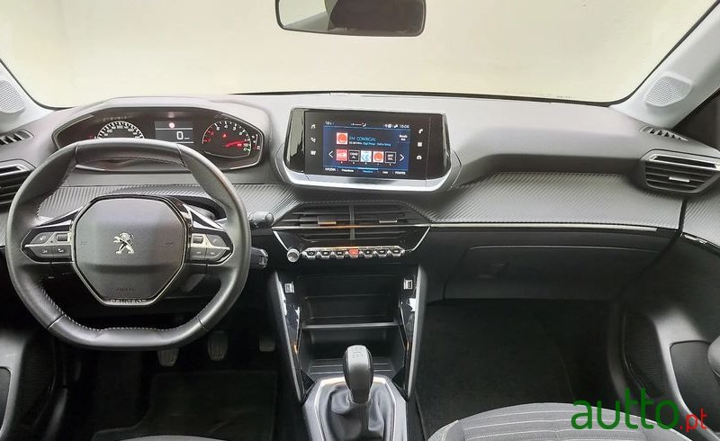 2020' Peugeot 208 photo #3