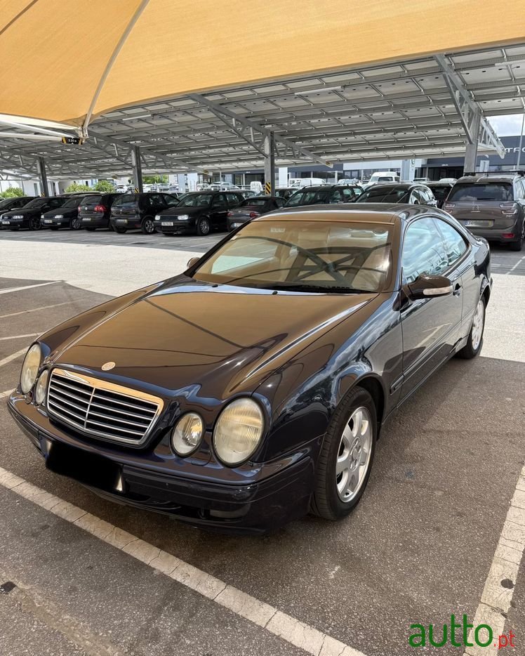 2002' Mercedes-Benz Classe Clk photo #1