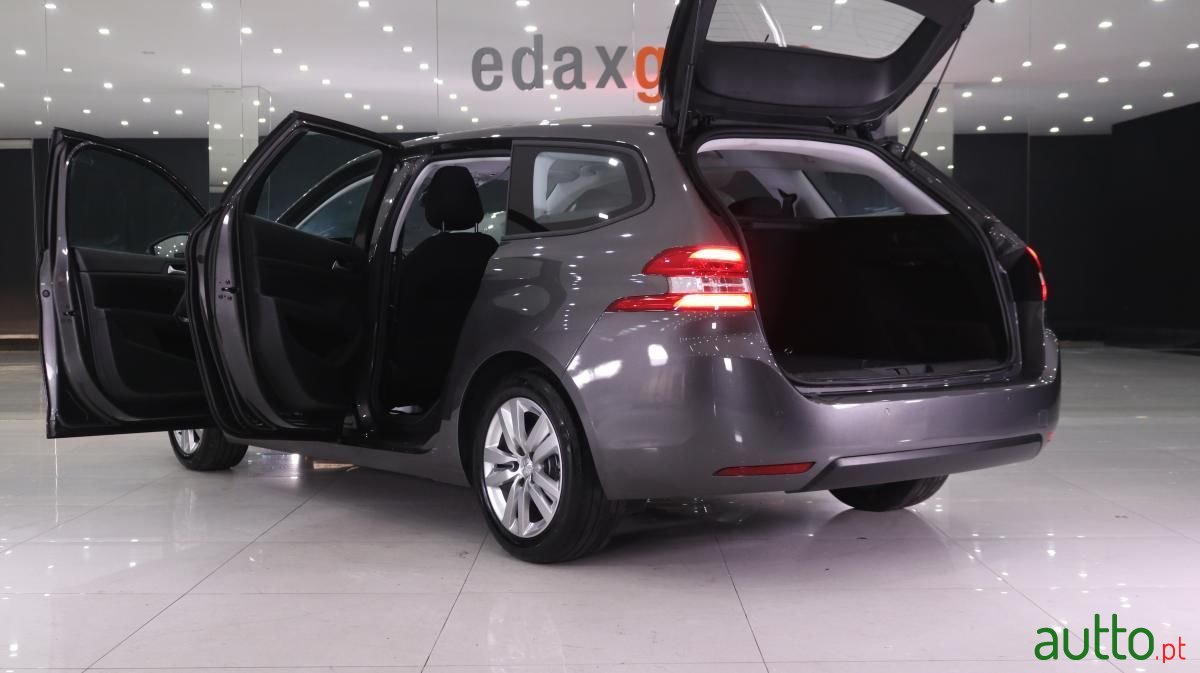 2019' Peugeot 308 Sw photo #5