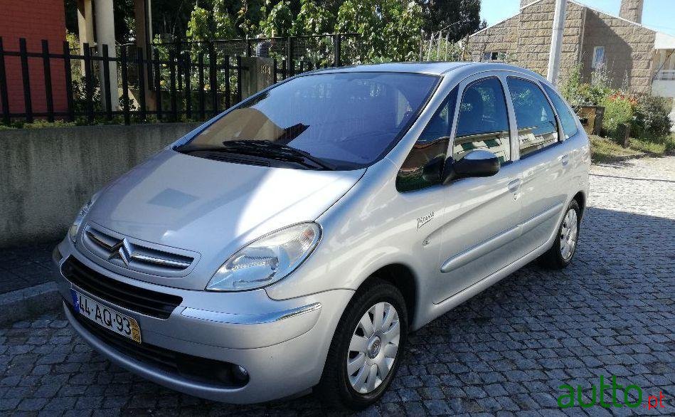 2005' Citroen Xsara Picasso photo #1