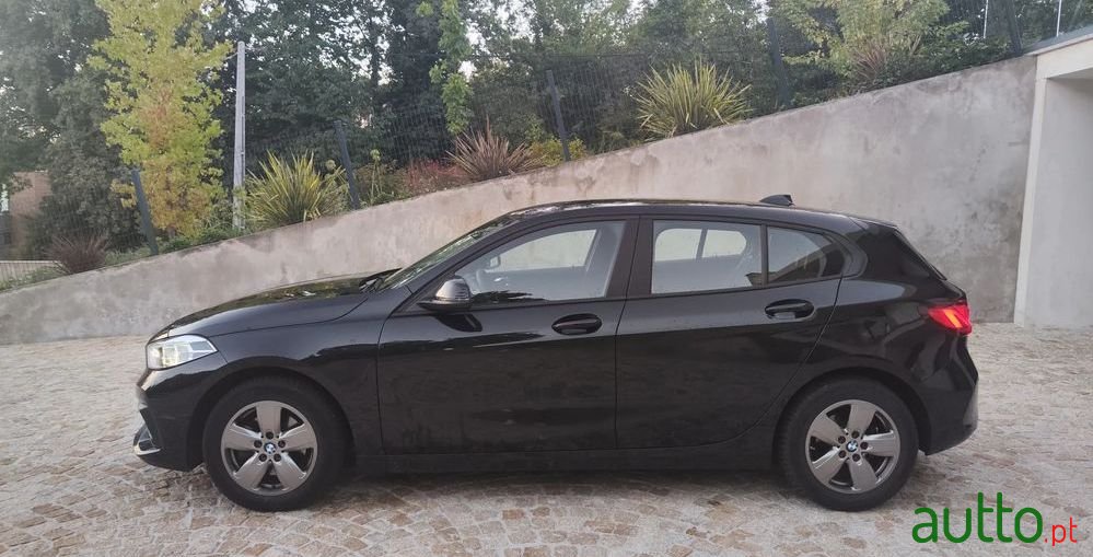2023' BMW Série 1 D Advantage photo #5