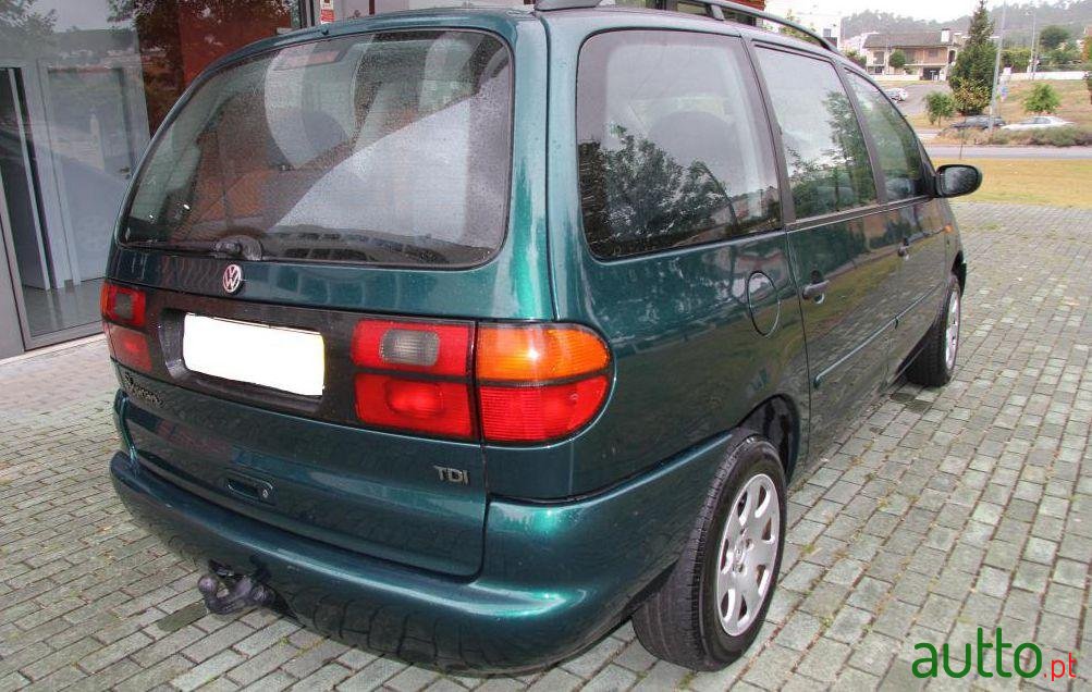 1997' Volkswagen Sharan 1.9 TDi CL 7L photo #4