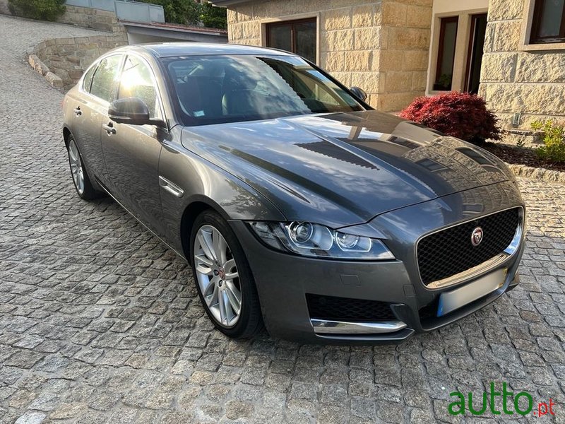 2018' Jaguar XF 2.0 D Prestige photo #3