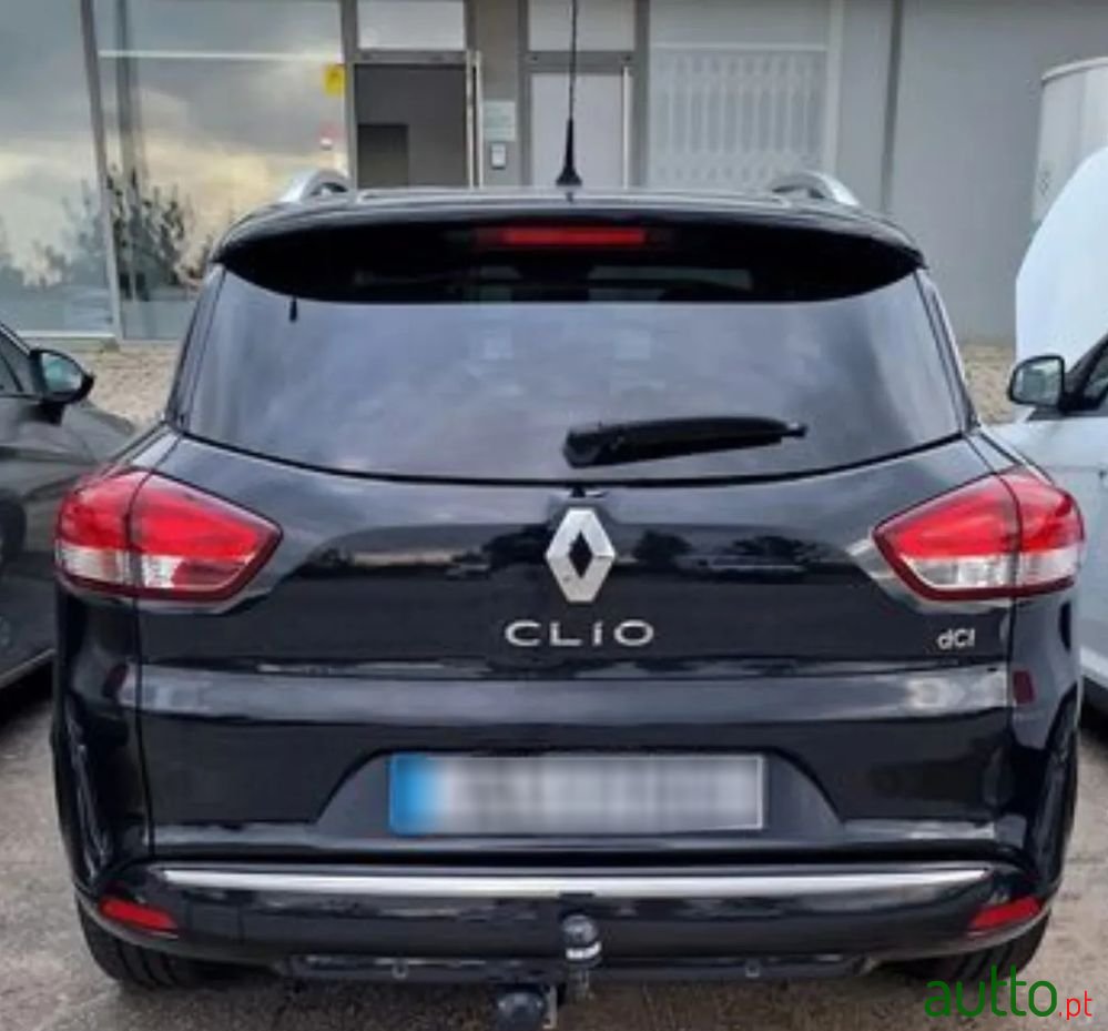 2017' Renault Clio Sport Tourer photo #6