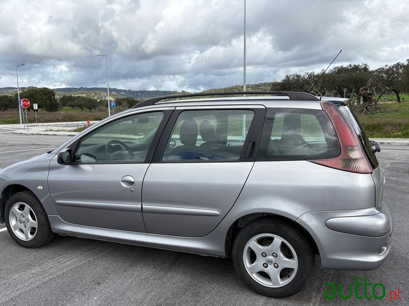 2005' Peugeot 206 Sw photo #4