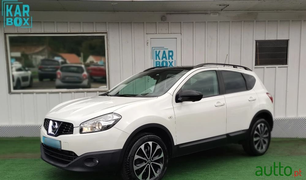 2013' Nissan Qashqai photo #1