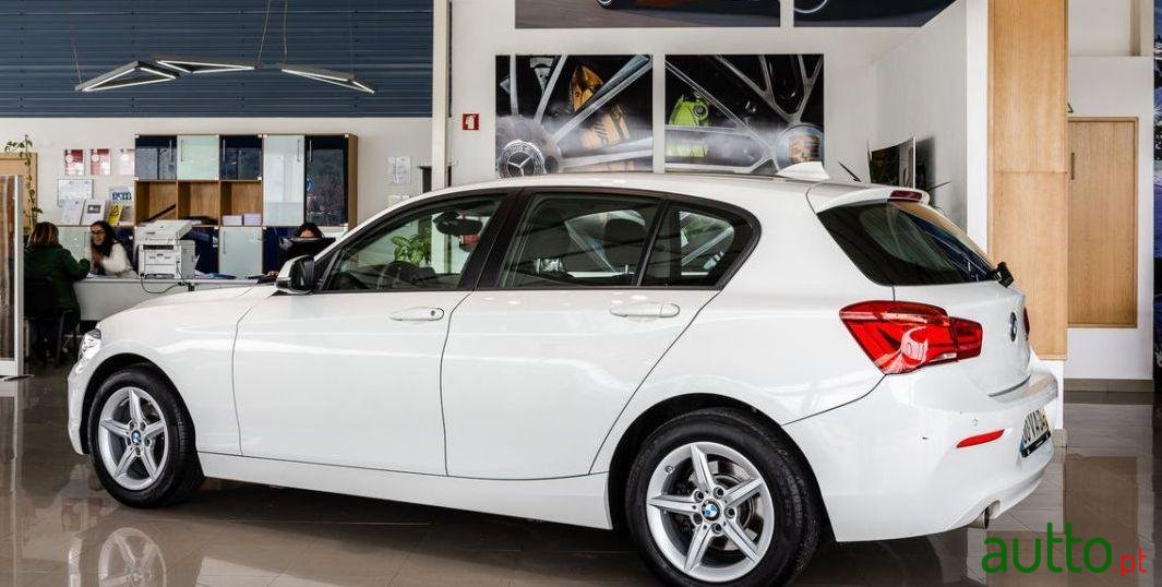 2017' BMW 116 D Efficient Dynamics photo #2