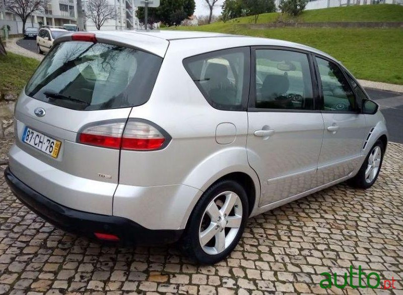 2006' Ford S-Max photo #3