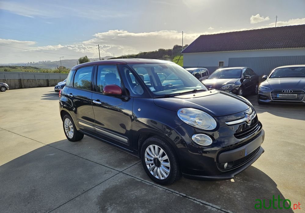 2014' Fiat 500L photo #3