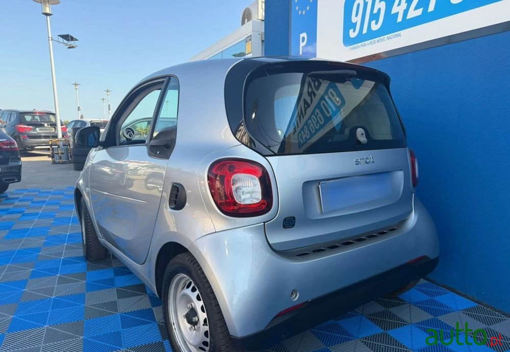 2019' Smart Fortwo Electric Drive Passion photo #6
