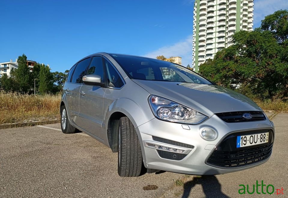 2014' Ford S-Max photo #1
