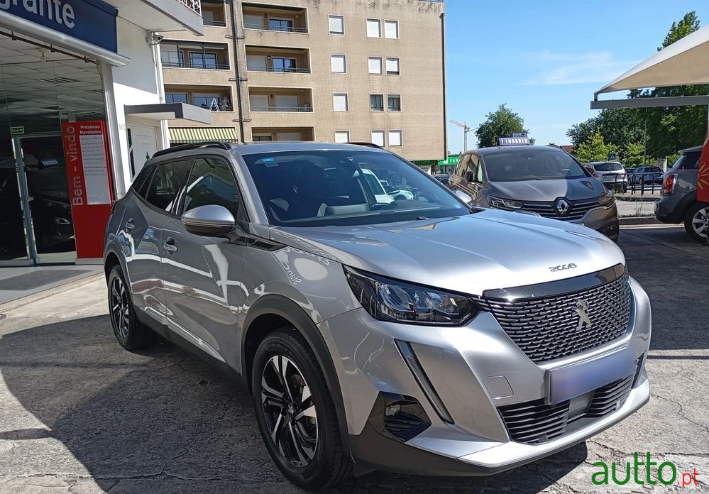 2021' Peugeot 2008 photo #5