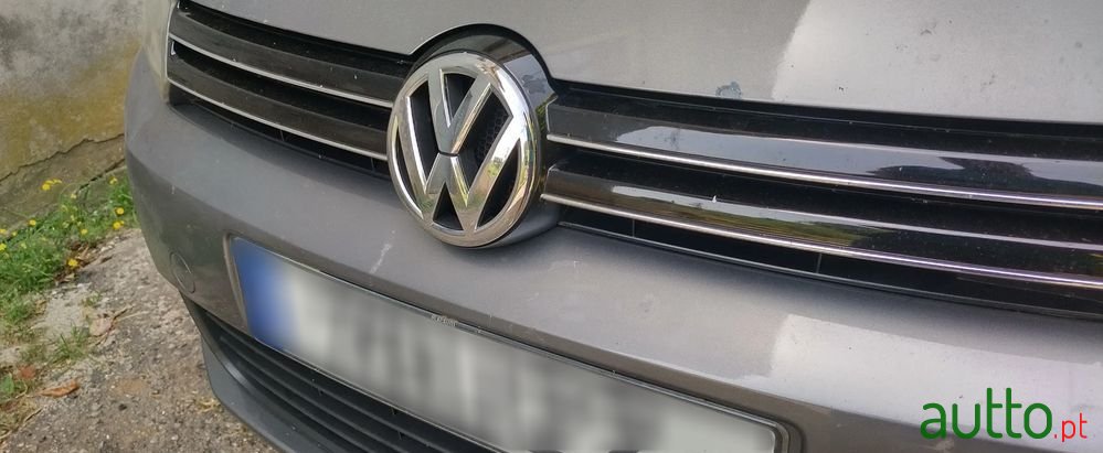 2011' Volkswagen Golf 1.6 Tdi Edition photo #3