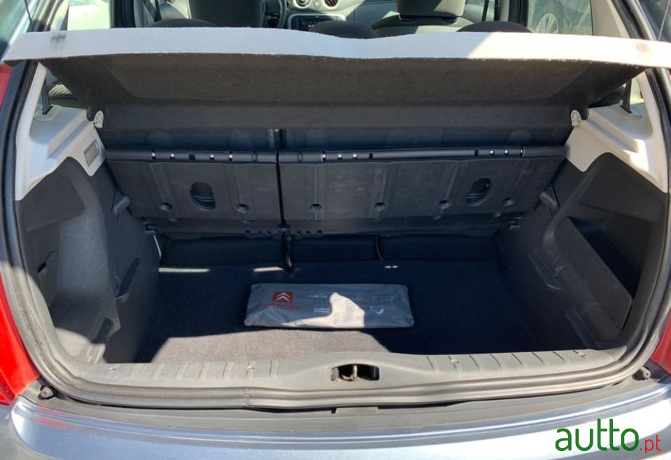 2008' Citroen C3 photo #6