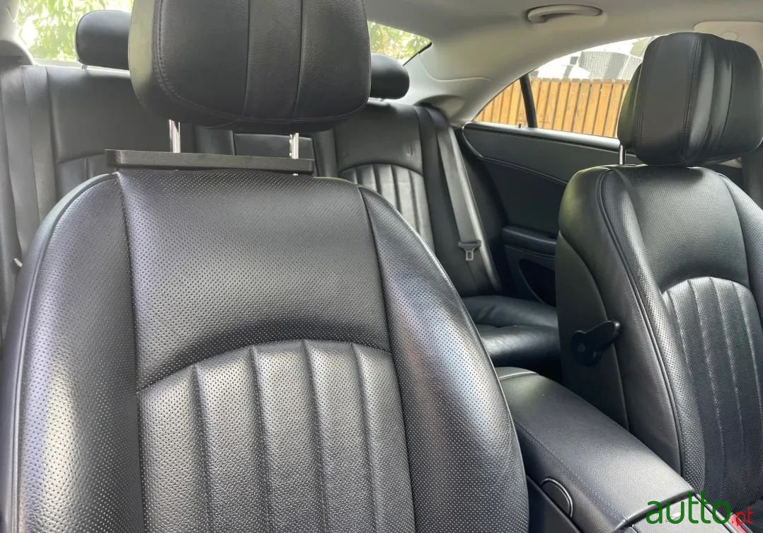 2007' Mercedes-Benz Cls-320 photo #5