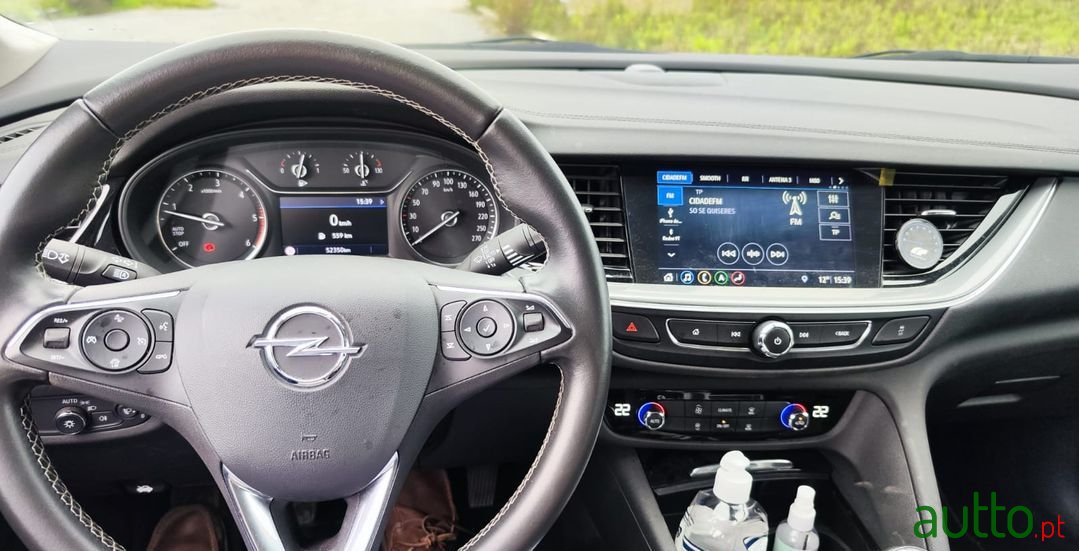 2019' Opel Insignia photo #6