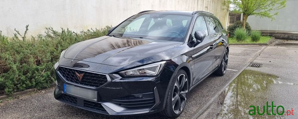 2022' Cupra Leon St photo #1