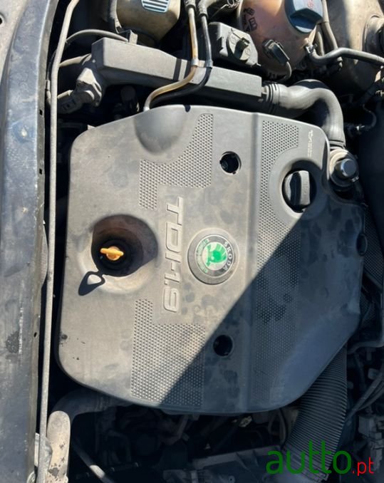 1999' Skoda Octavia photo #5