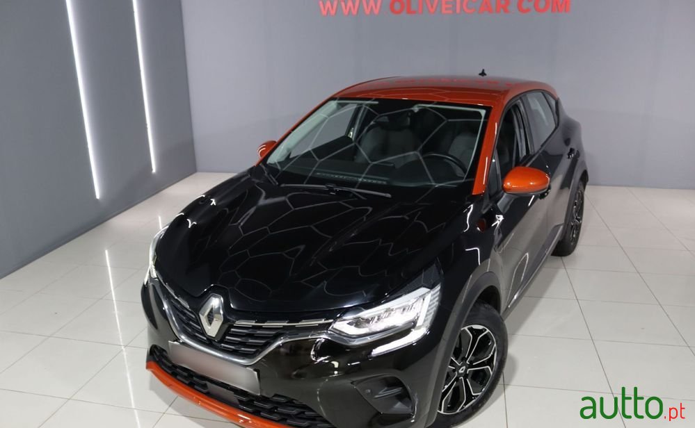2020' Renault Captur photo #6