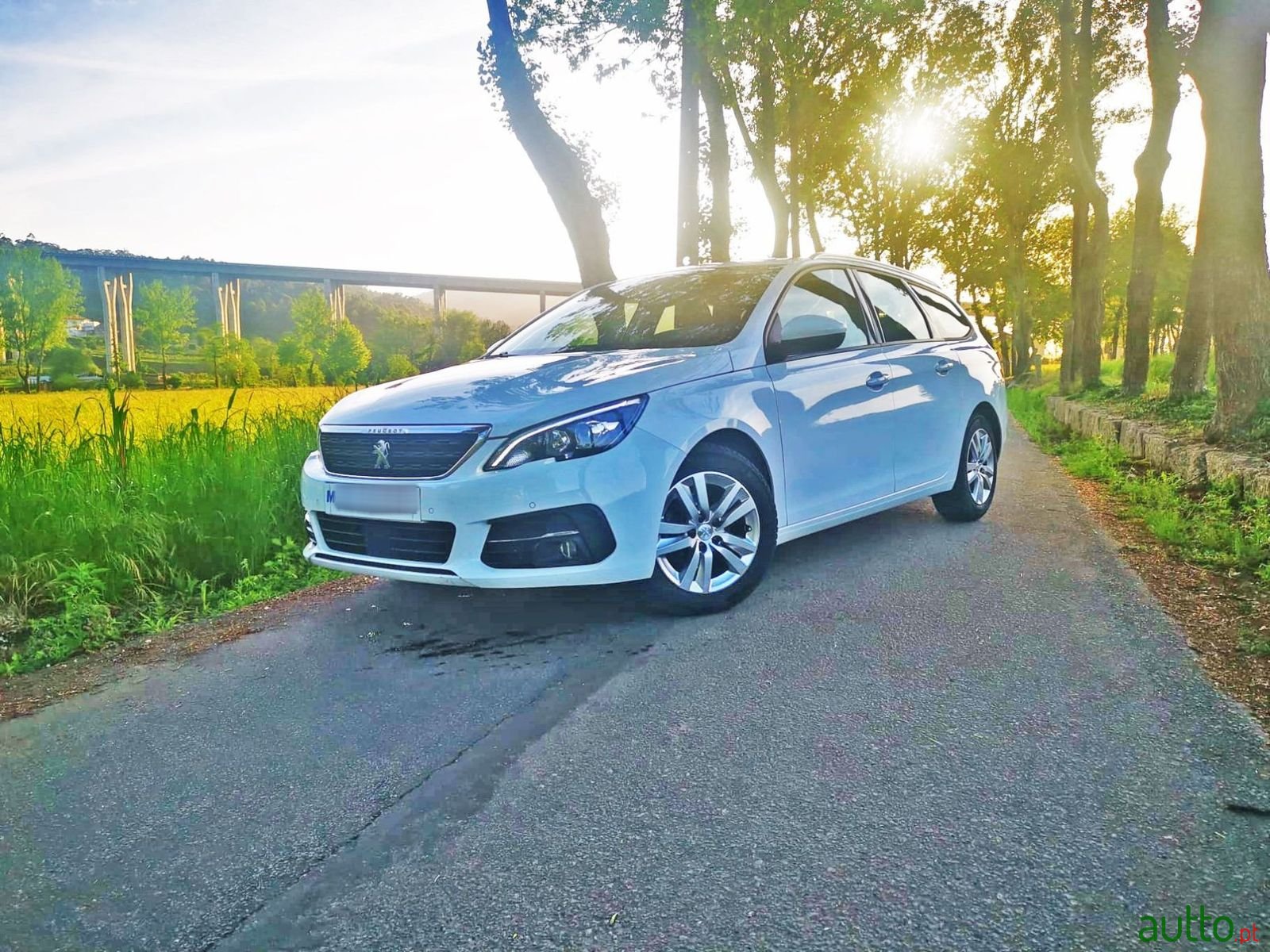 2019' Peugeot 308 Sw photo #1
