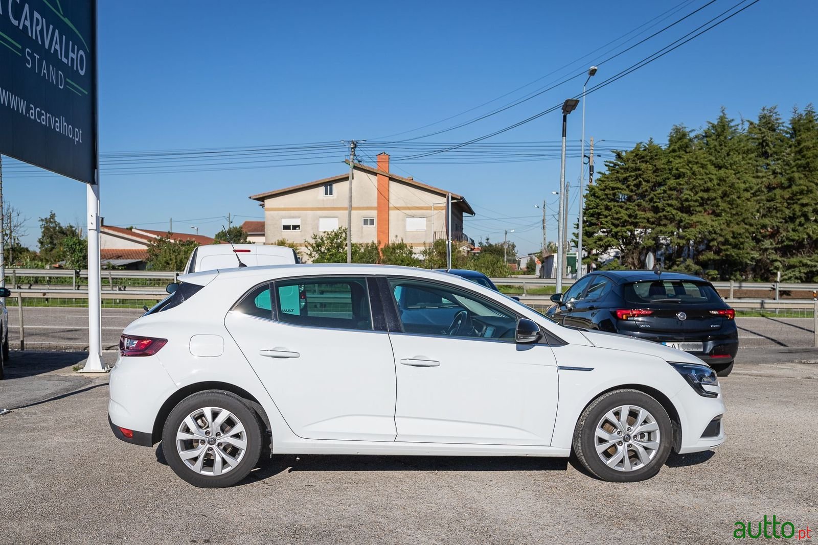2019' Renault Megane photo #3