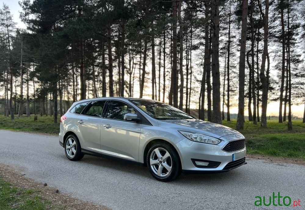 2015' Ford Focus Sw photo #4